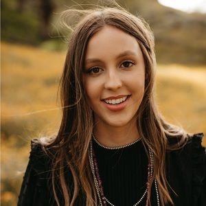 Meet your Posher, Bella